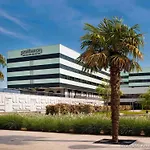 Pullman מלון