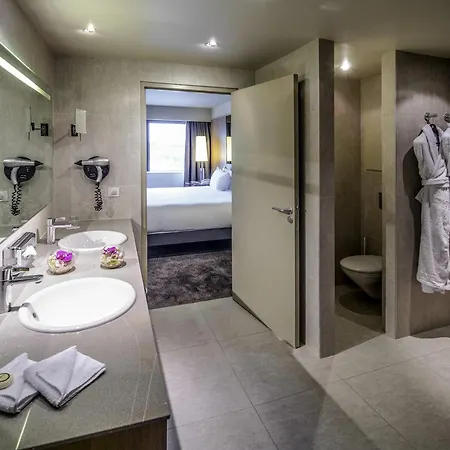 Pullman Hotel 4*